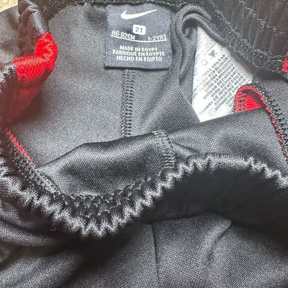Toddler Nike Athletic Pants, Size 2t, Open Hem Side Zippers, Black and‎ Red - Picture 5 of 5